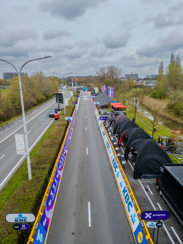 Verbindingsweg tijdens Dwars door Vlaanderen